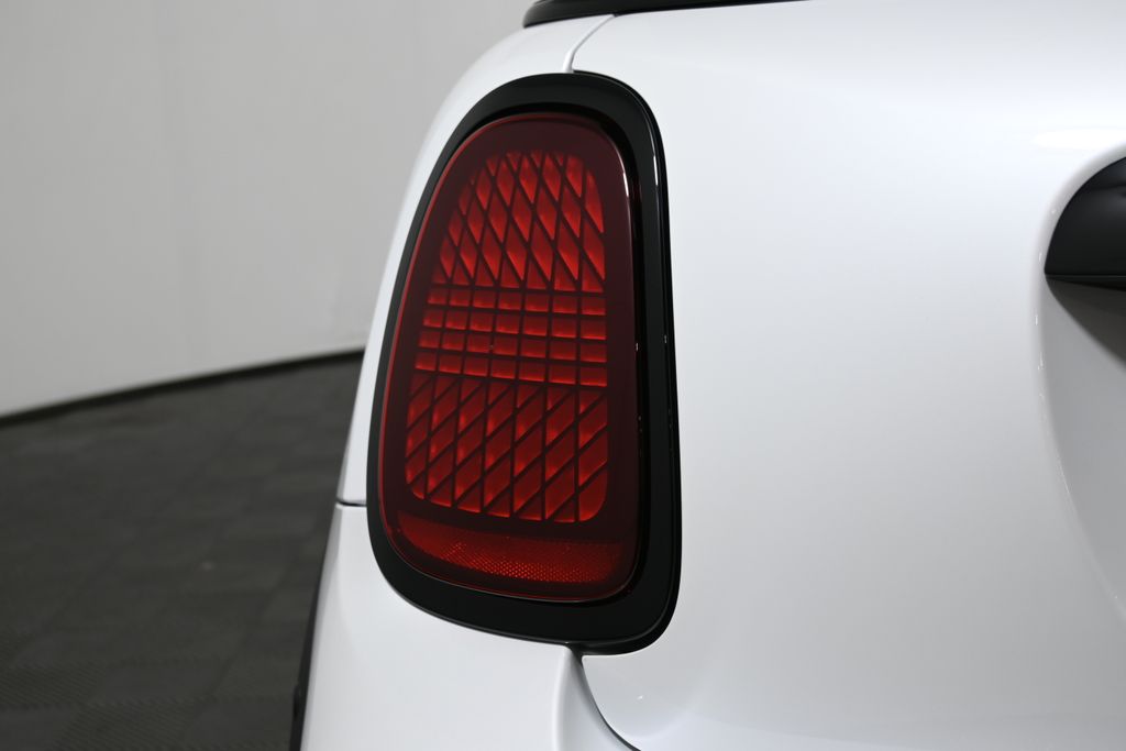 Thumbnail: 2026 MINI Cooper - 18