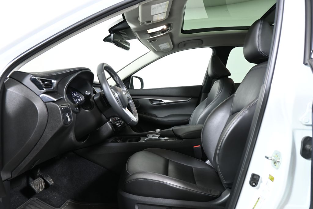 Thumbnail: 2023 INFINITI QX50 - 3