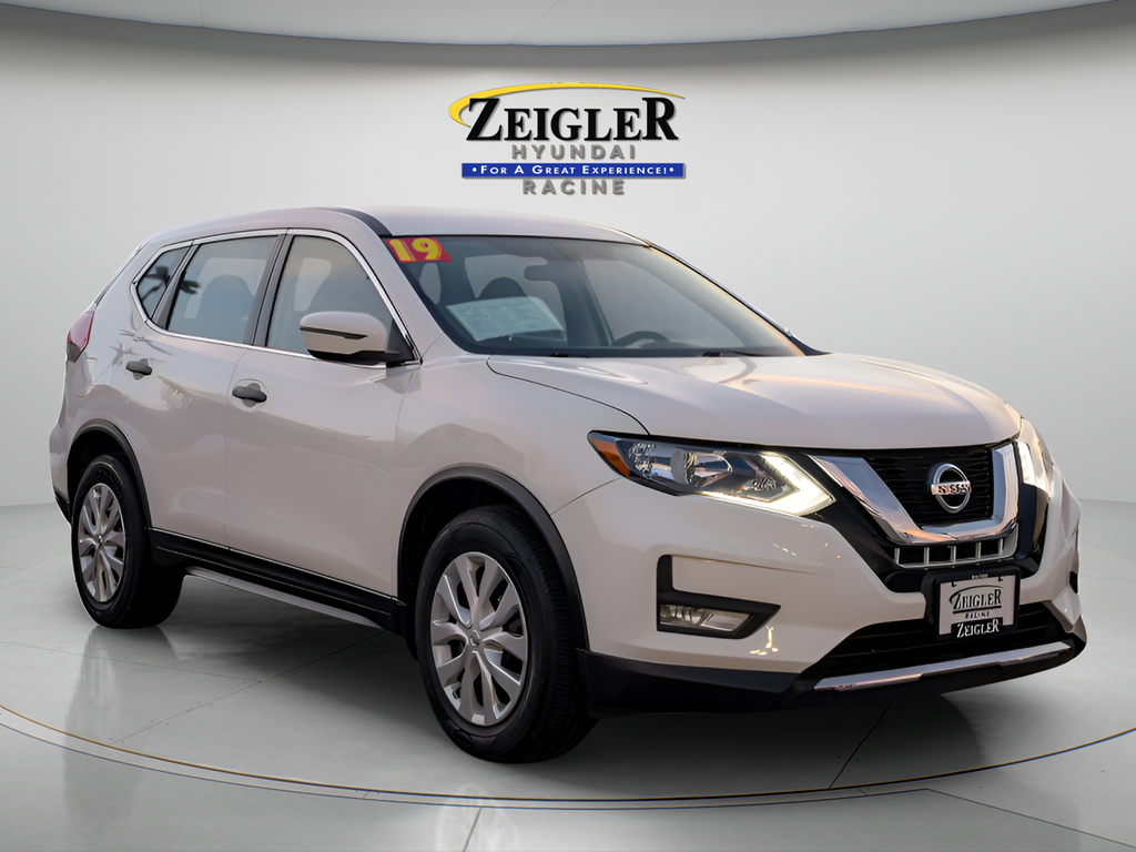 Pearl White Tricoat 2019 Nissan Rogue SV FWD SUV / Crossover Front-Wheel Drive Continuously Variable Transmission
