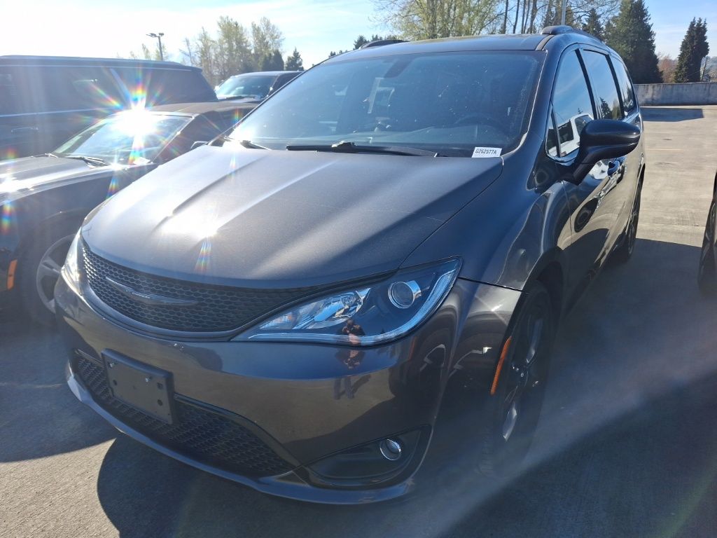 Gray (Granite Crystal Metallic Clearcoat) 2019 Chrysler Pacifica Touring L Plus FWD Minivan Front-Wheel Drive 9-Speed Automatic