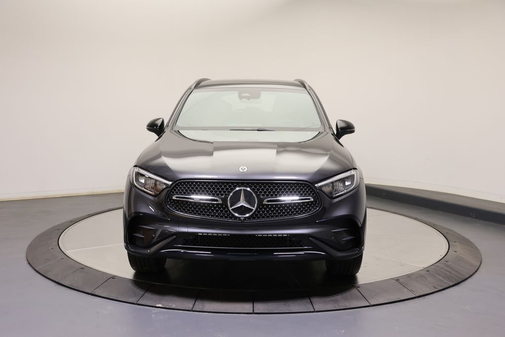 Thumbnail: 2027 Mercedes-Benz GLC - 2
