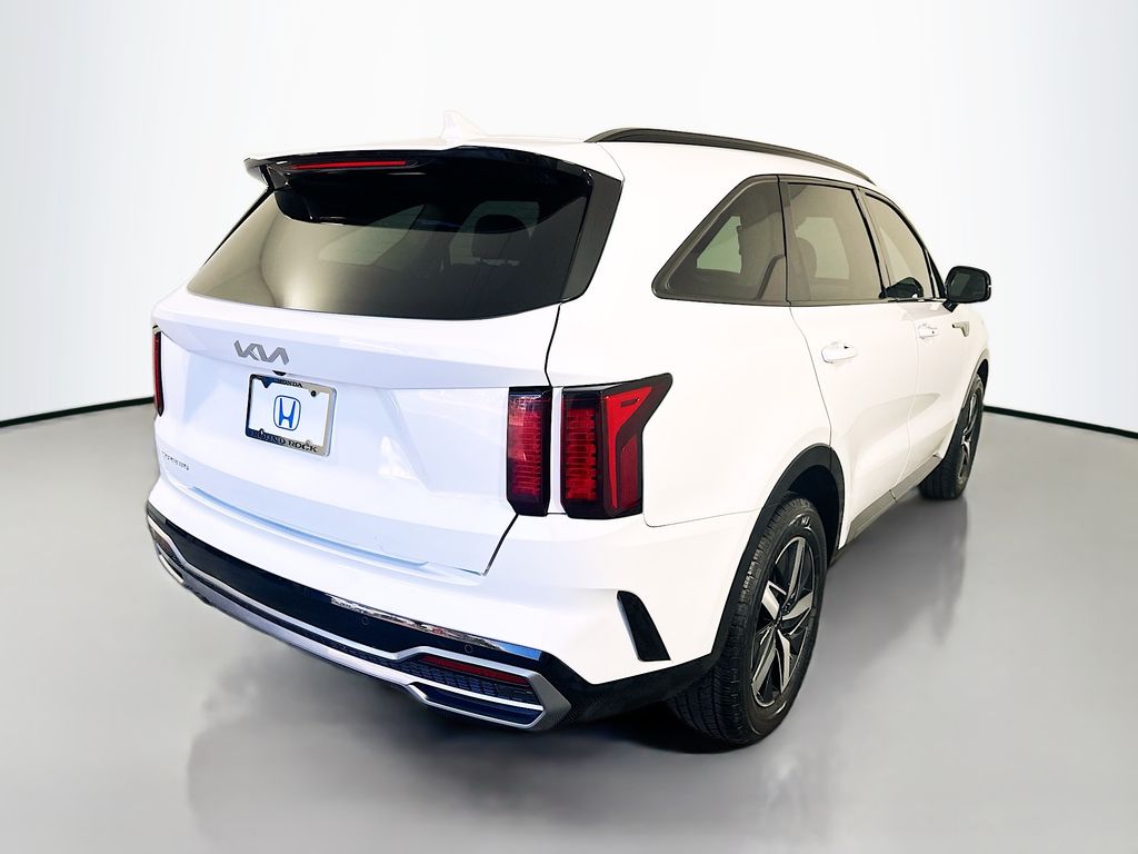 Thumbnail: 2023 Kia Sorento - 5