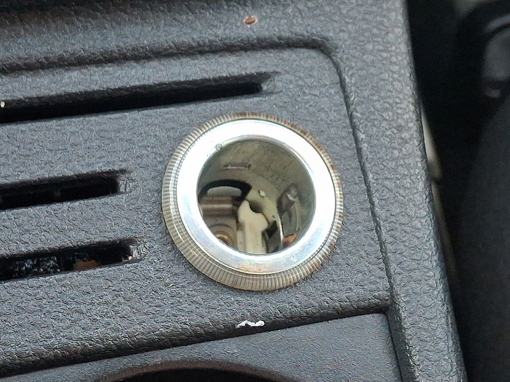 Thumbnail: 2015 Volkswagen Golf - 21