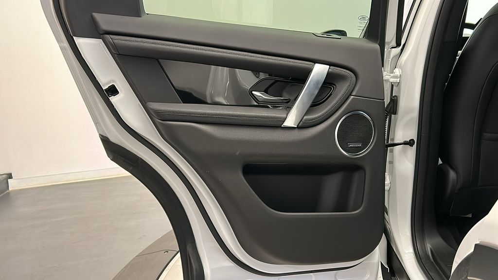 2023 Land Rover Discovery Sport S 22