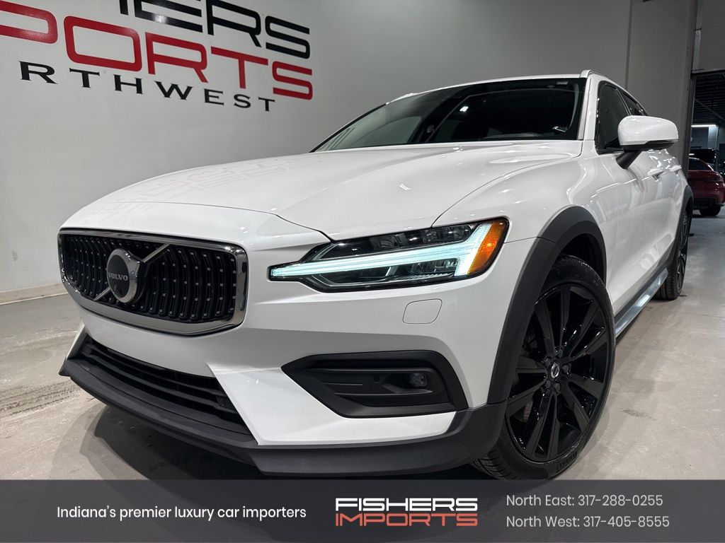 Crystal White 2023 Volvo V60 Wagon All-Wheel Drive Automatic