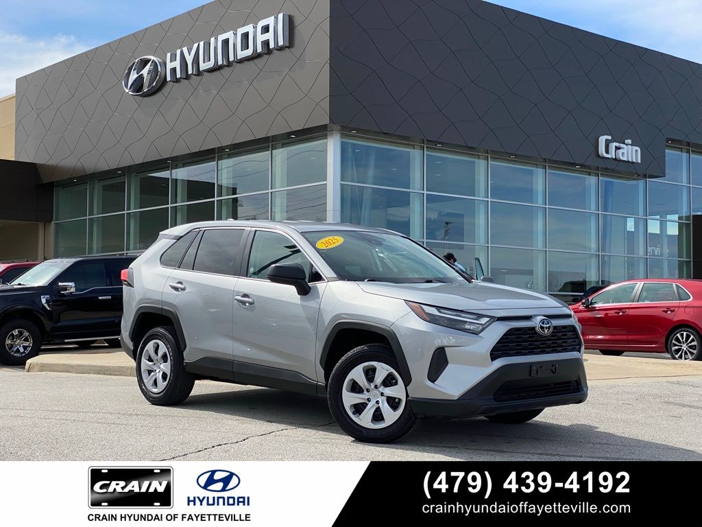2025 Toyota RAV4 LE AWD