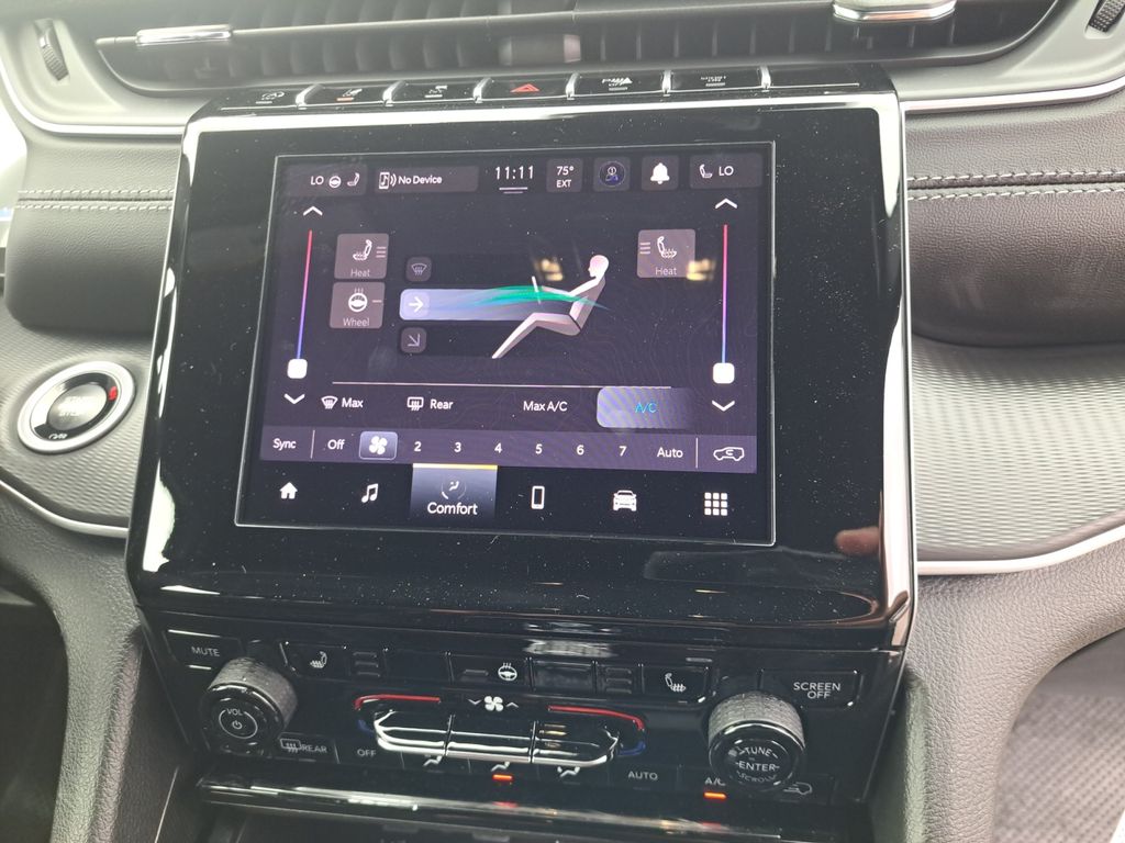 New Car 2025 Jeep Grand Cherokee  Laredo For Sale Under $35,000 In Austin, Texas