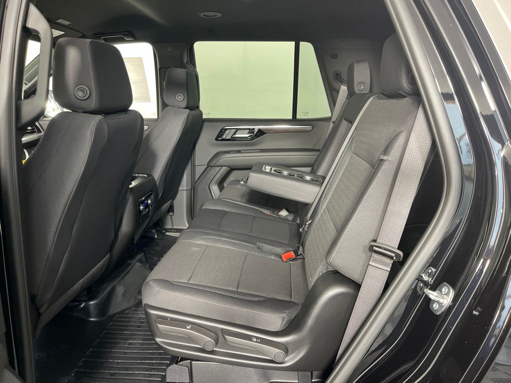 Thumbnail: 2026 Chevrolet Tahoe - 21