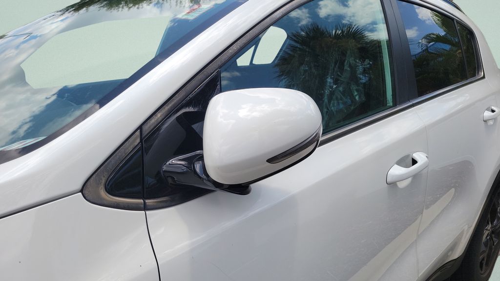 Certified Used 2021 White Kia S image 7
