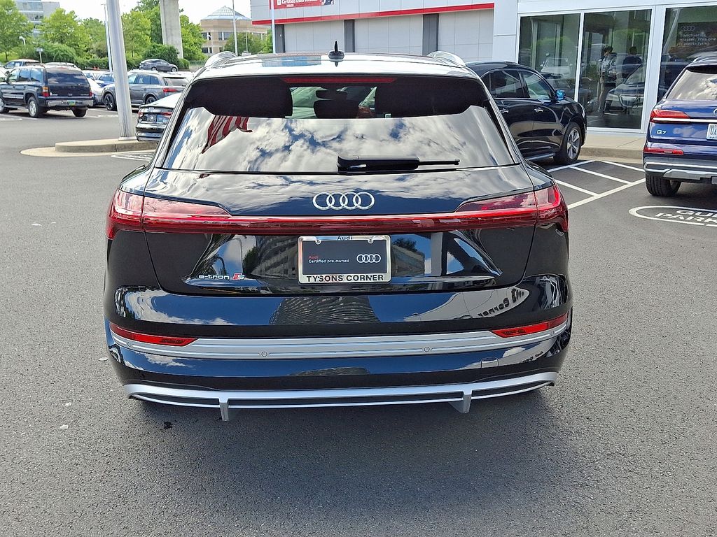 2022 Audi e-tron S Premium Plus 5