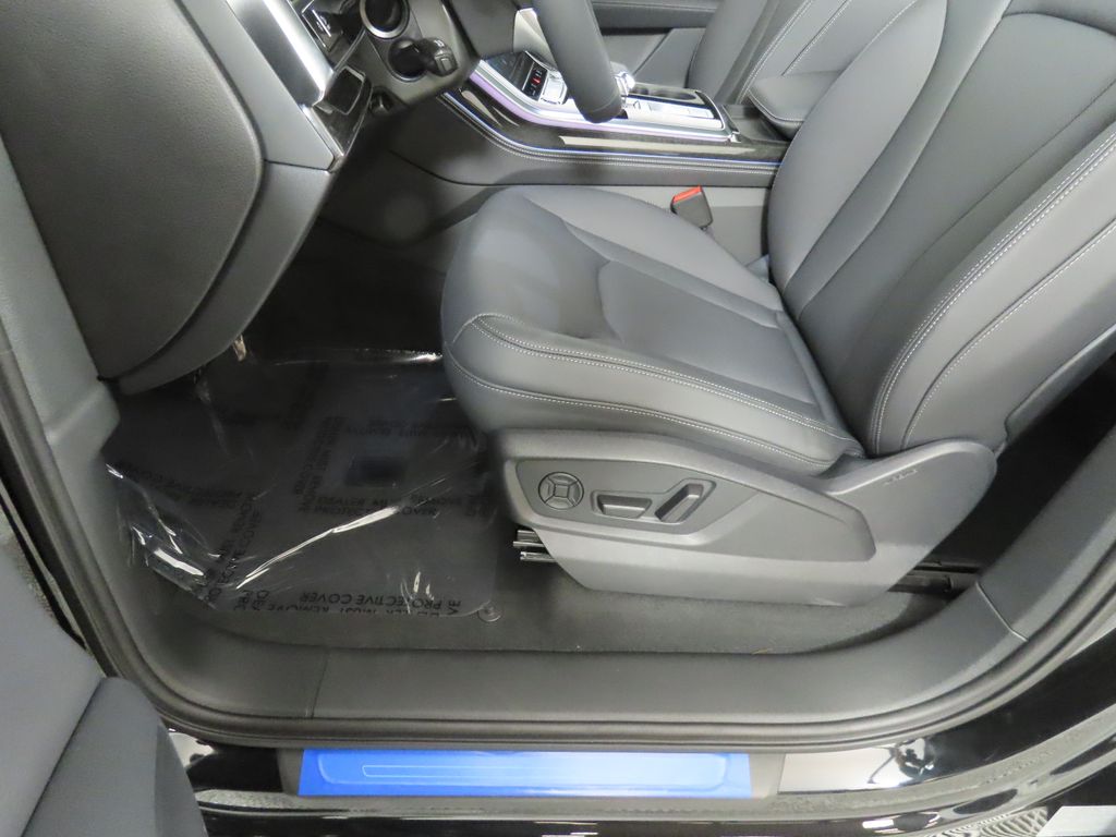 Thumbnail: 2025 Audi Q7 - 32