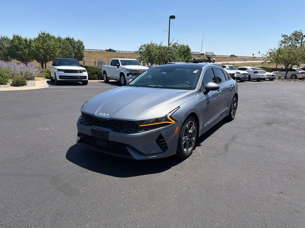 Silver 2022 Kia K5 Sedan Front-Wheel Drive 8-Speed Automatic