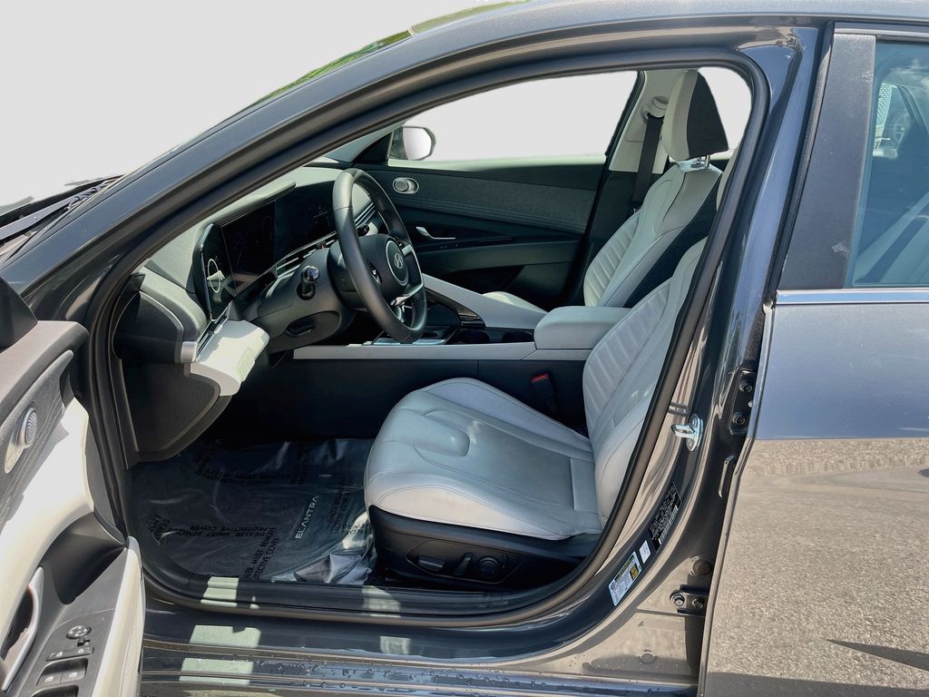 Used 2025 Gray Hyundai Limited image 22