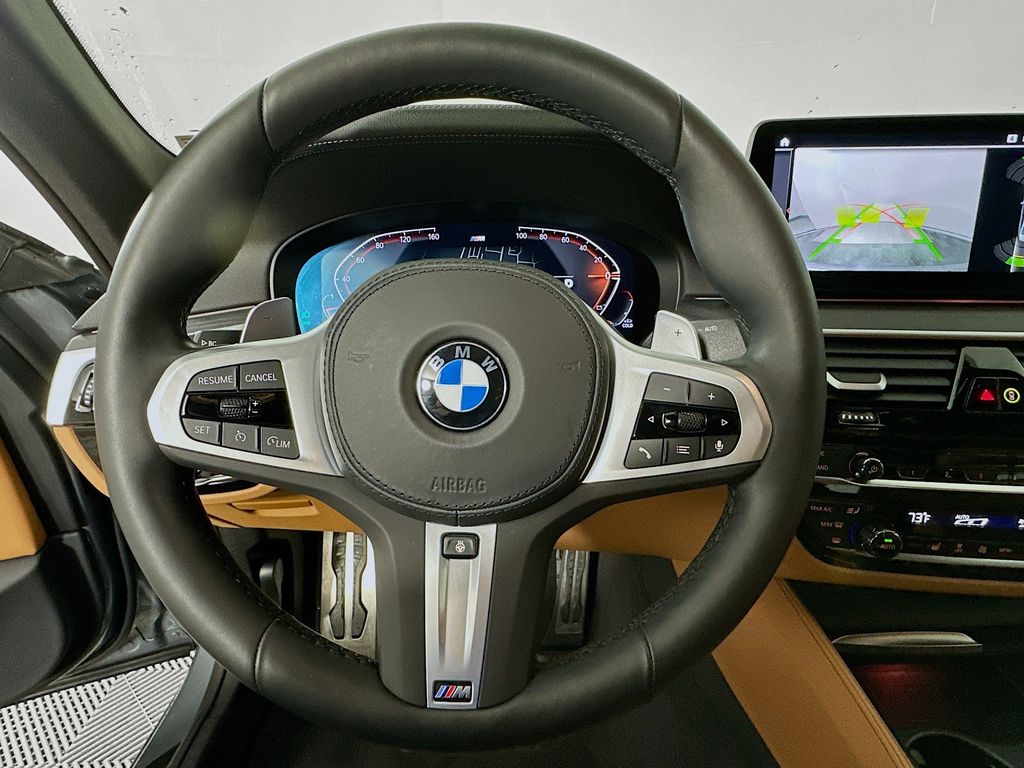 Thumbnail: 2023 BMW 5 Series - 11