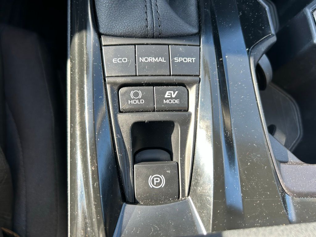 Thumbnail: 2025 Toyota Camry - 28