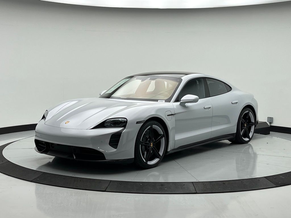 2021 Porsche Taycan Turbo S's photo