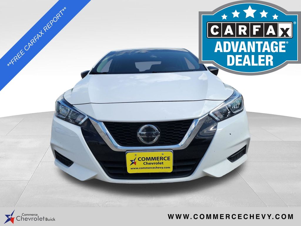 2022 Nissan Versa S FWD