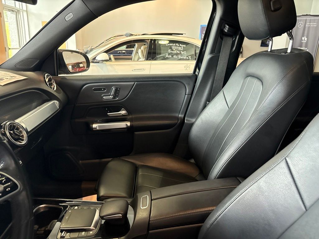 Certified Used 2022 Black Mercedes-Benz GLB 250 image 14