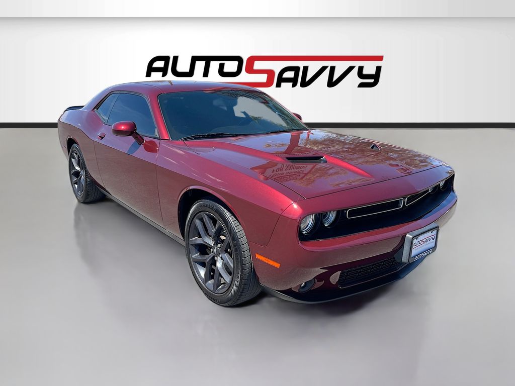 Octane Red Pearlcoat 2021 Dodge Challenger SXT RWD Coupe Rear-Wheel Drive 8-Speed Automatic