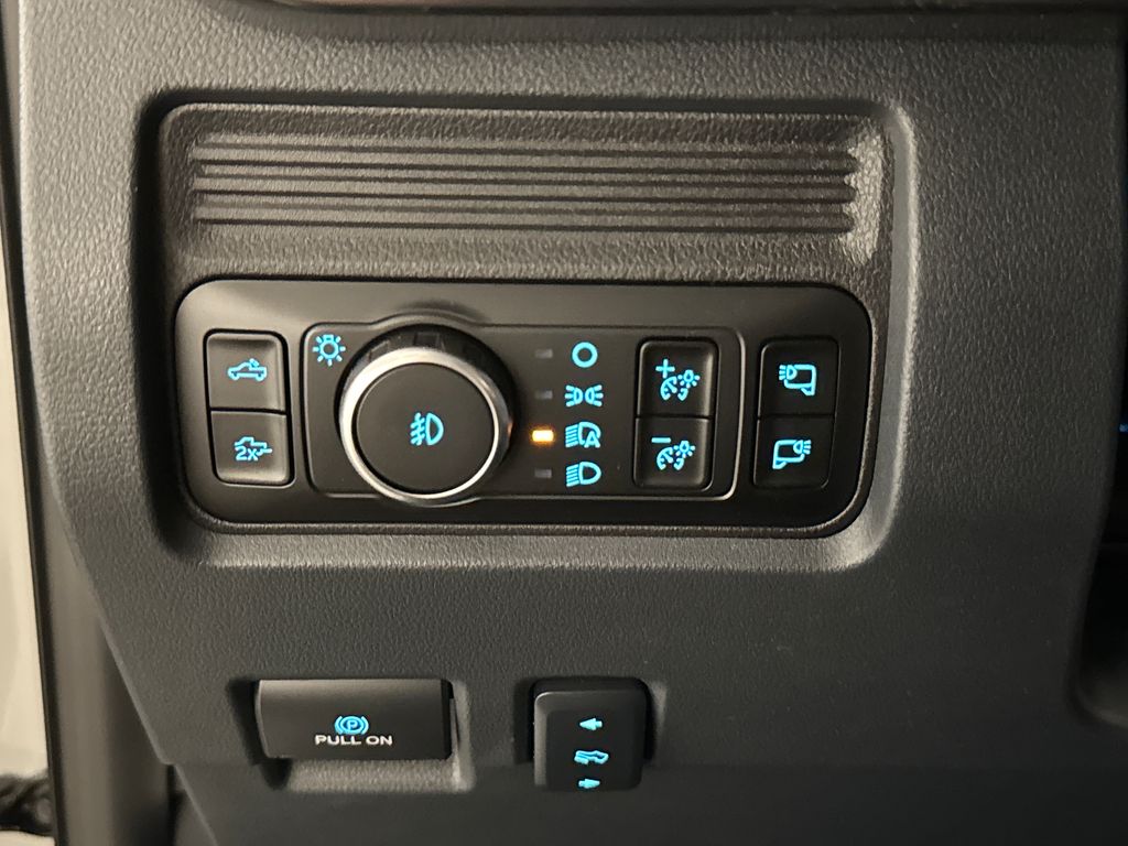 New 2026 White Ford Lariat image 30