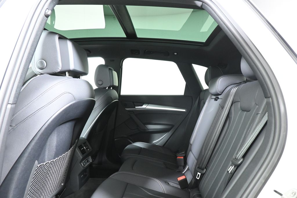 2025 Audi Q5  25