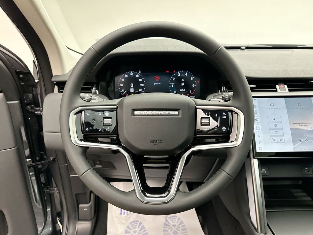 Thumbnail: 2025 Land Rover Discovery Sport - 20