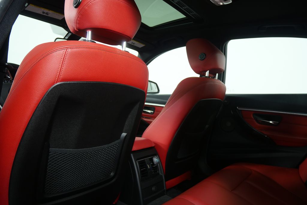 Thumbnail: 2016 BMW 3 Series - 13