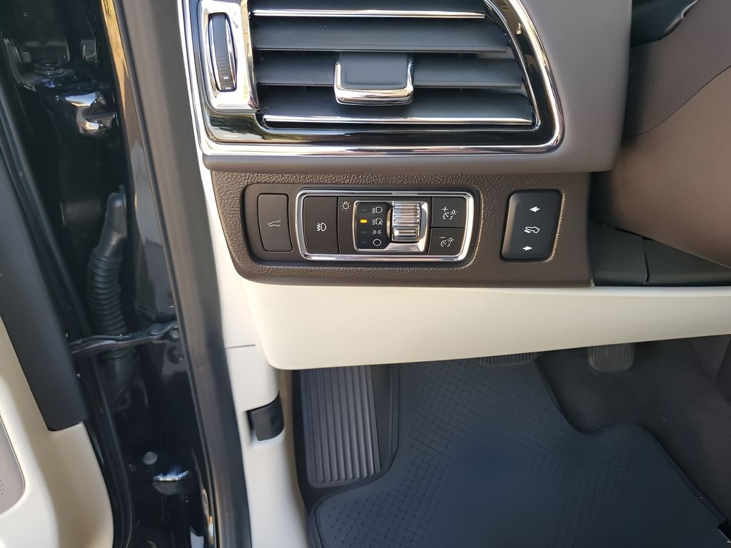 Used Car 2023 Lincoln Navigator L  Black Label For Sale Under $80,000 In Austin, Texas
