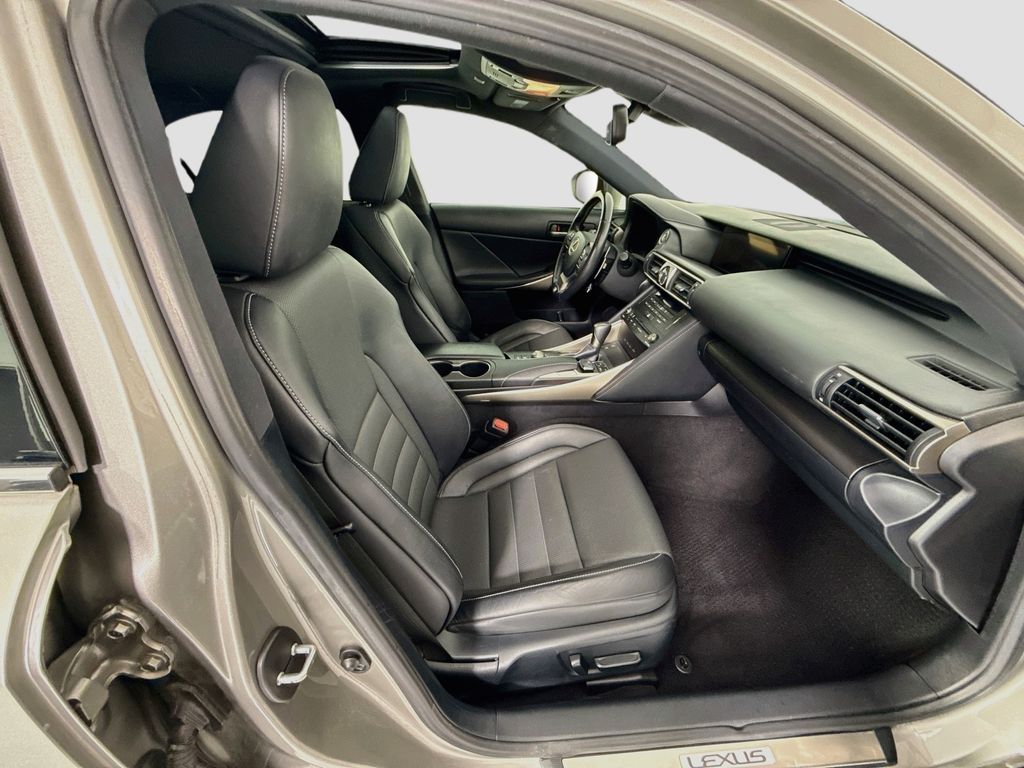 Thumbnail: 2020 Lexus IS - 20