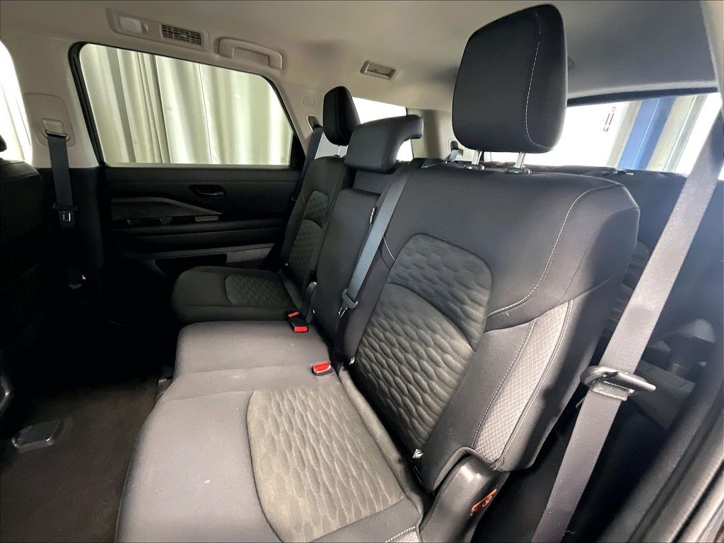 2024 Nissan Pathfinder — photo 15