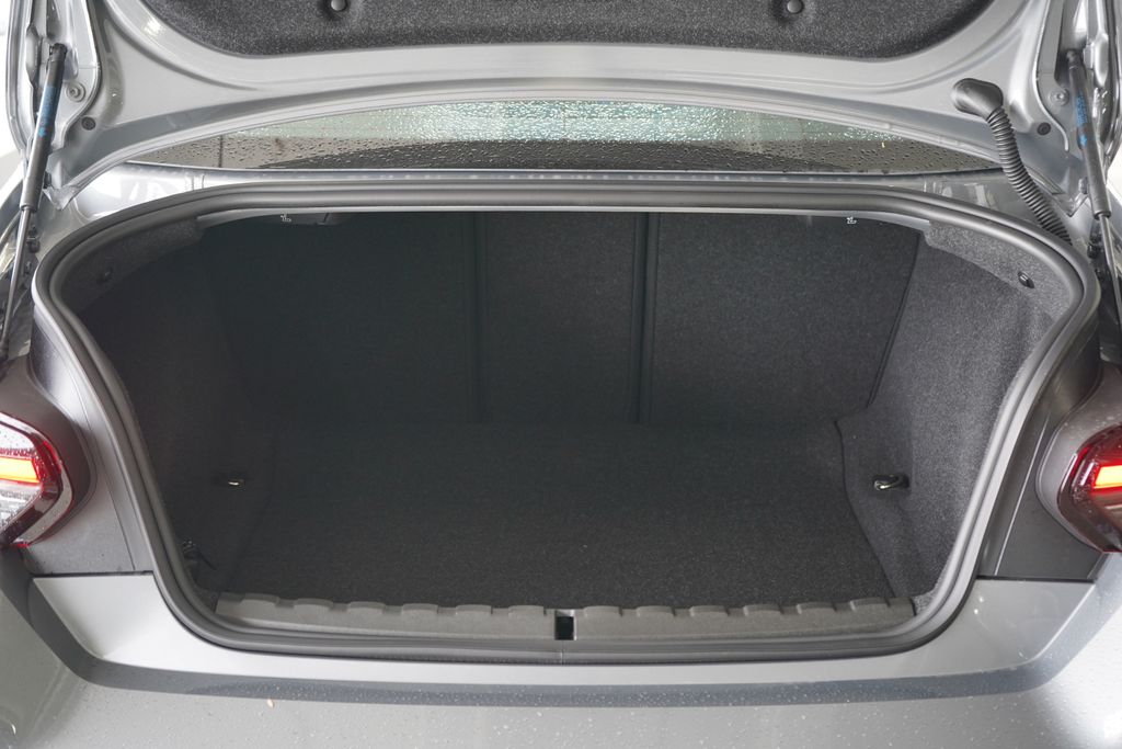 Thumbnail: 2026 BMW M2 - 22