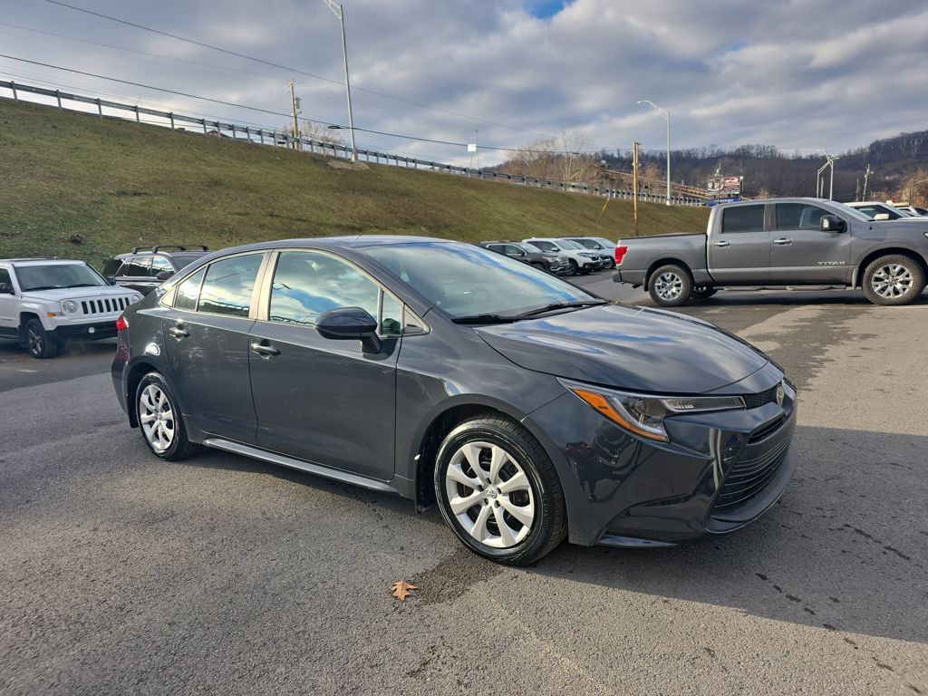 2024 Toyota Corolla LE FWD