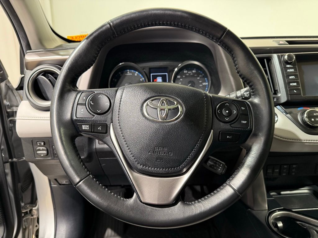 Thumbnail: 2018 Toyota RAV4 - 23