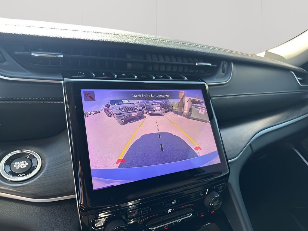 Used 2021 Silver Jeep Limited image 40