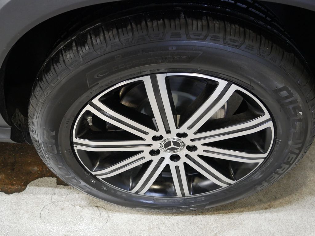 Thumbnail: 2026 Mercedes-Benz GLE - 13