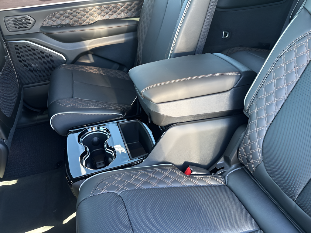 New Car 2025 Jeep Grand Cherokee L  Summit For Sale Under $70,000 In Austin, Texas