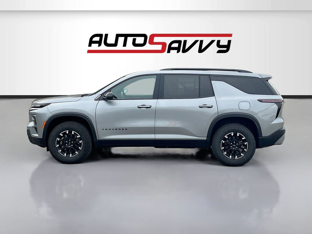 Used 2025 Gray Chevrolet Z71 image 4