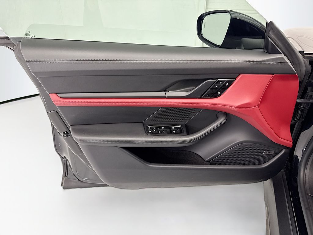 Thumbnail: 2022 Porsche Taycan - 24