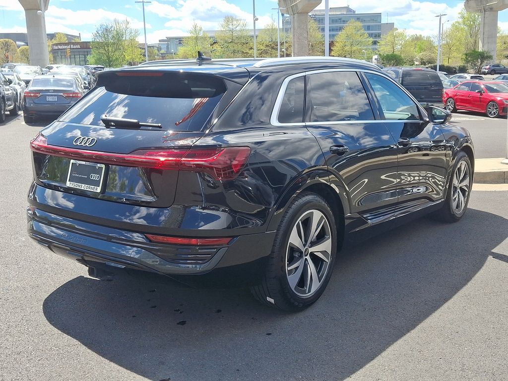 2024 Audi Q8 e-tron Premium Plus 4