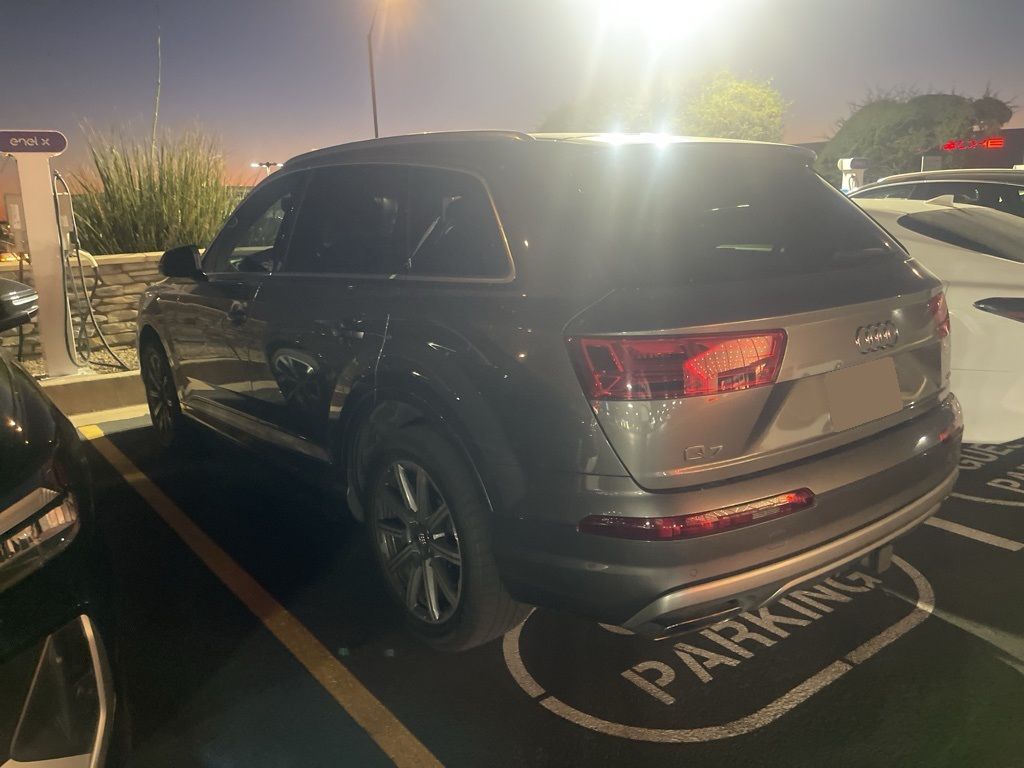 Thumbnail: 2018 Audi Q7 - 7