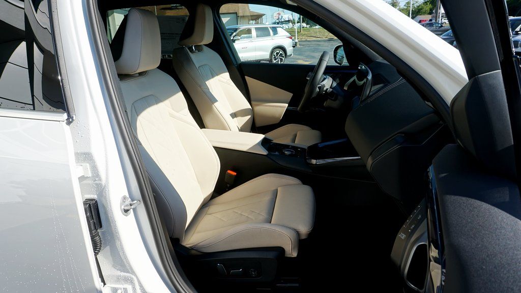 2026 BMW X3 30 - Photo 10