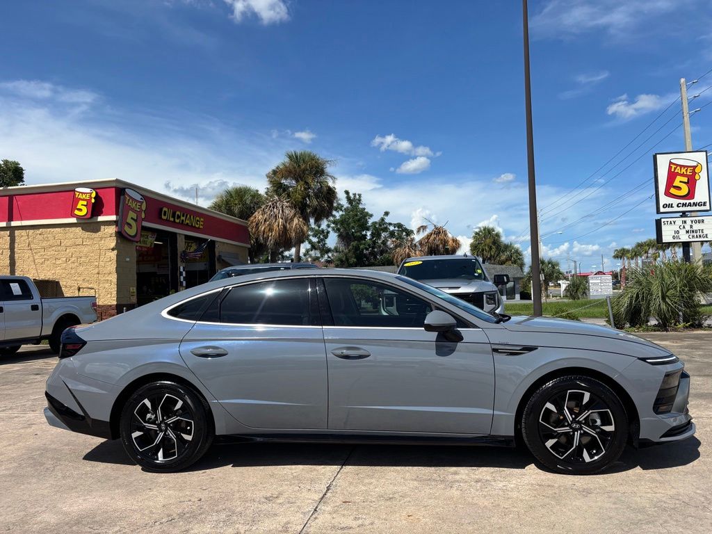  2025 Hyundai Sonata SEL FWD   