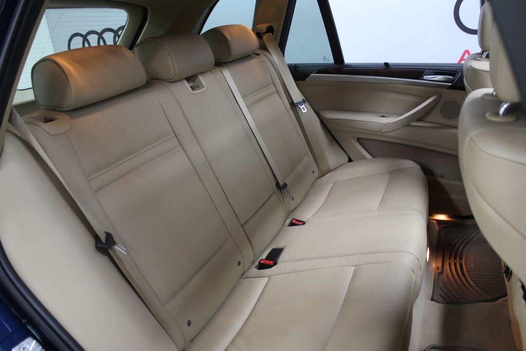 2012 BMW X5 xDrive35i 30