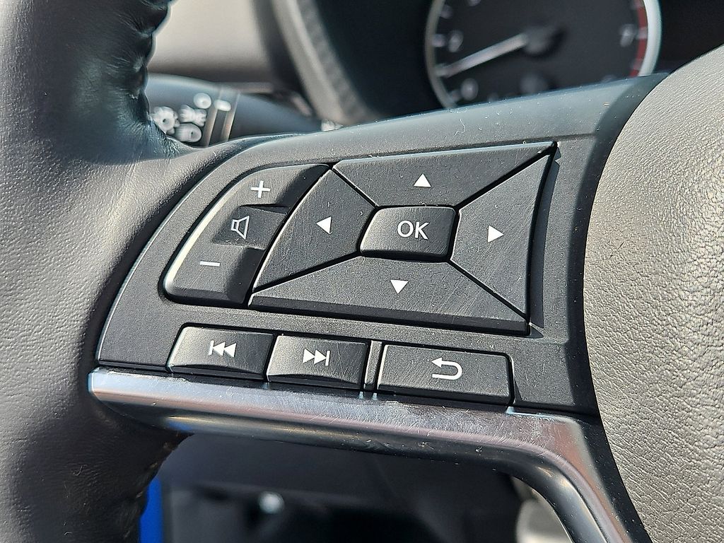 Thumbnail: 2020 Nissan Sentra - 22