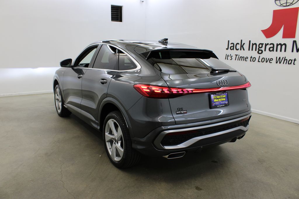 new 2025 Audi Q5 car, priced at $55,202