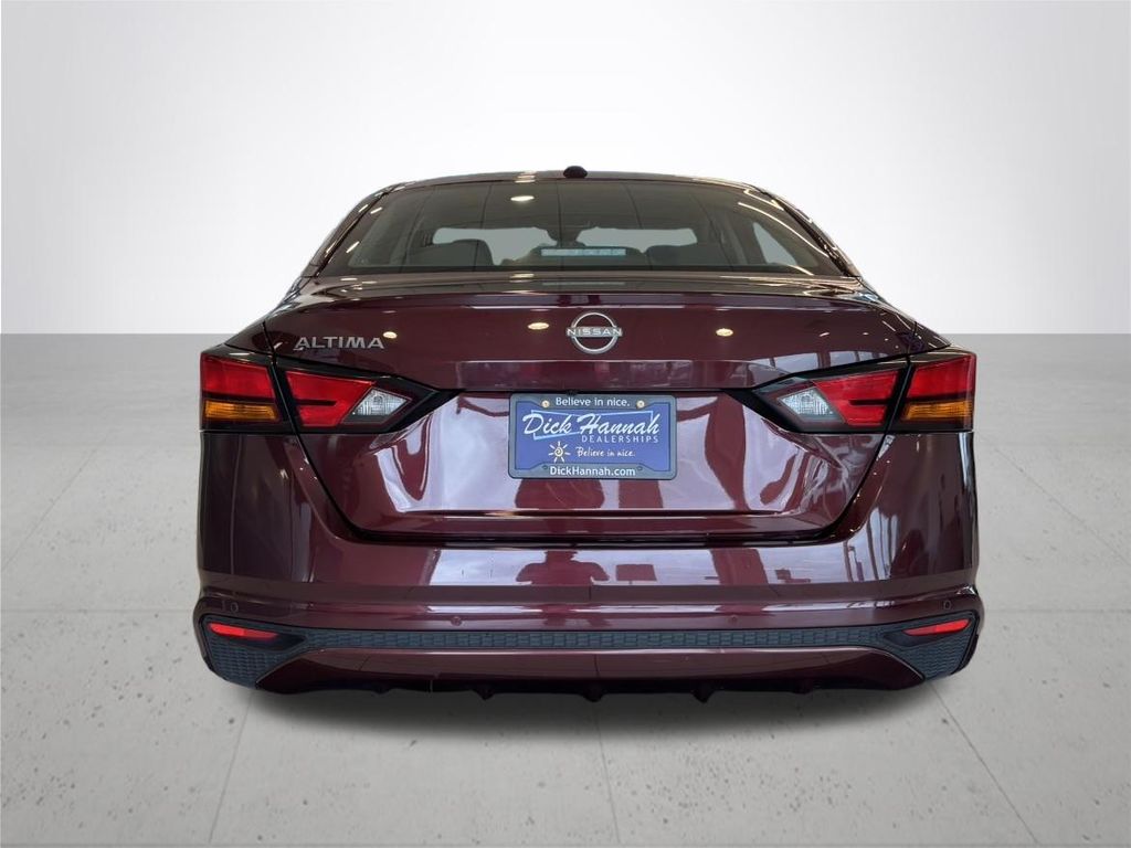2025 Nissan Altima 2.5 SV