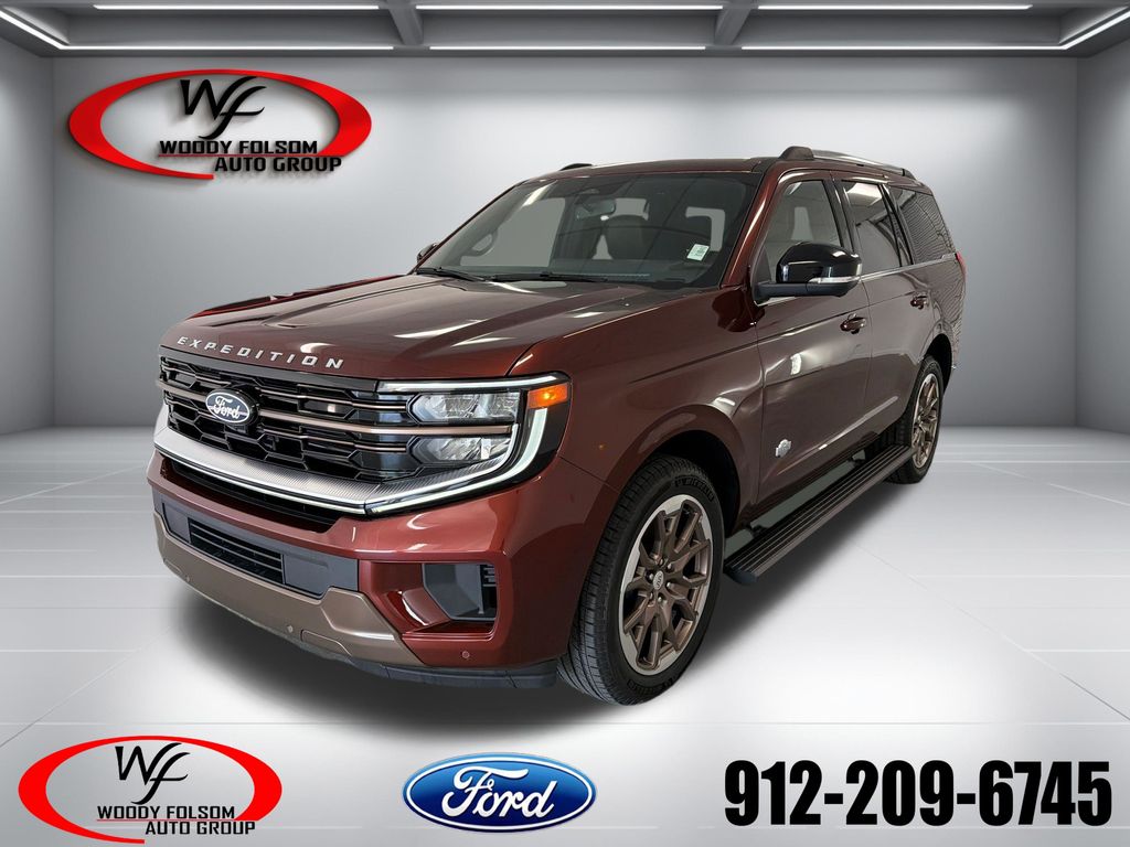 Bronze Fire Metallic Tinted Clearcoat 2027 Ford Expedition SUV / Crossover Four-Wheel Drive Automatic
