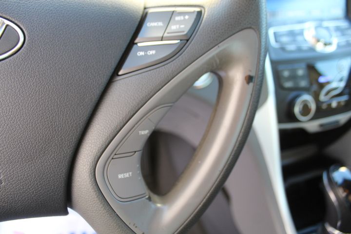 Used Car 2013 Hyundai Sonata  Se For Sale Under $10,000 In Georgetown, Texas