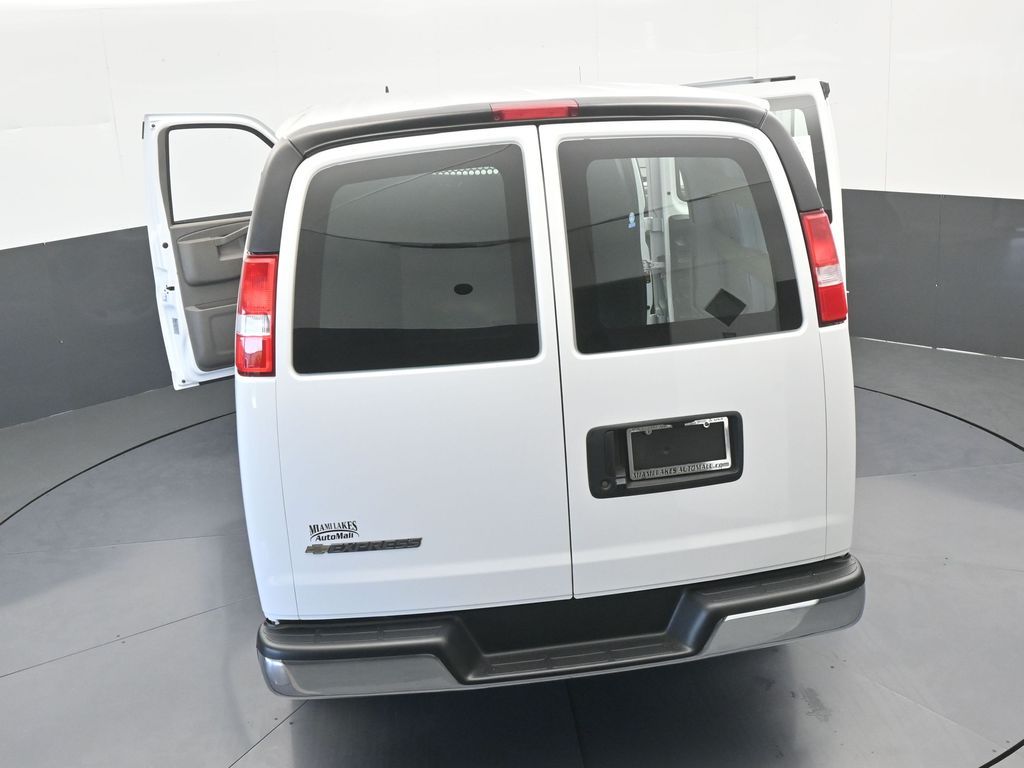 Used 2024 Summit White Chevrolet Work Van image 59