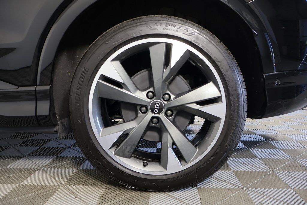 Thumbnail: 2024 Audi Q4 e-tron - 16